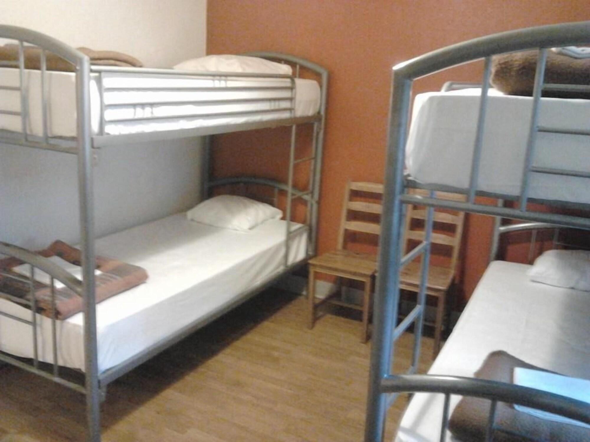 Hostel Louise Brussel Buitenkant foto
